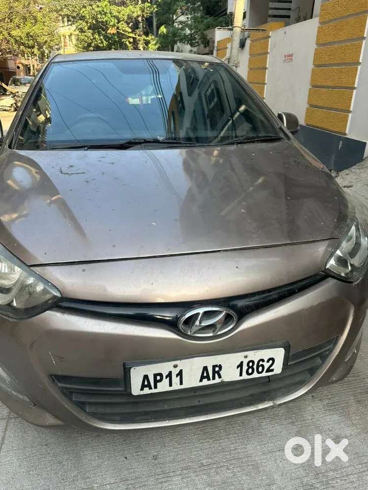 Hyundai I20 2013 Diesel 100000 Km Driven Push Button Start Top
