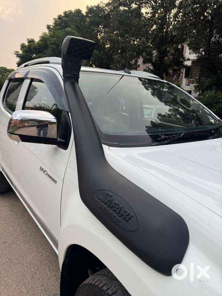 Isuzu V-cross Z 4x4 Mt, 2018, Diesel