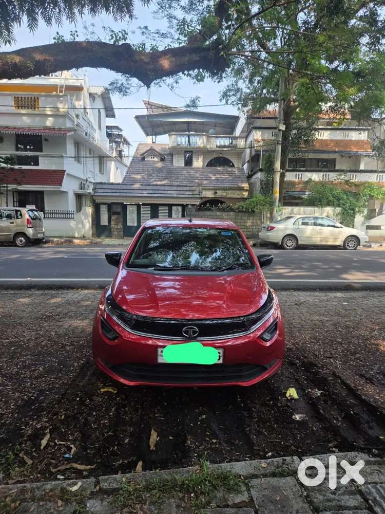 Tata Altroz Xm 1.2 Petrol 2020 - 2nd Owner - Downtown Red