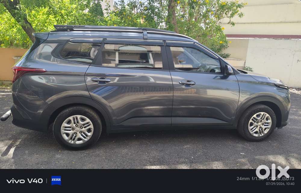 Kia Carens G 1.5 6mt Premium (o) 7-seater, 2025, Petrol