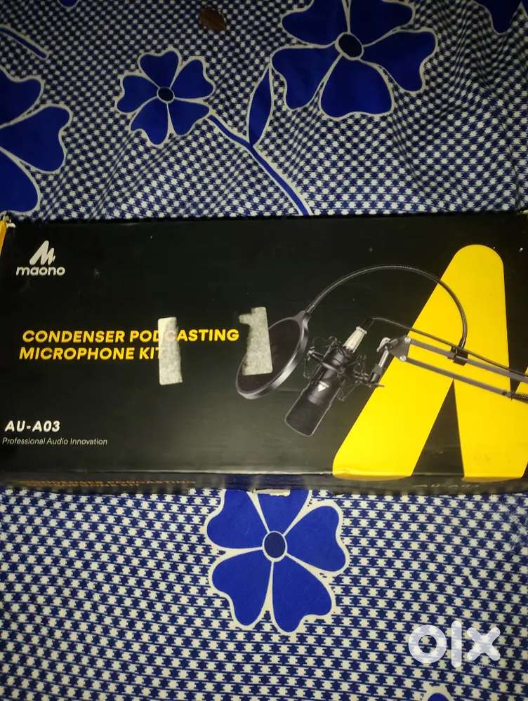CEZO V8 Plus Mixer + Maono AU-A03 Mic Kit