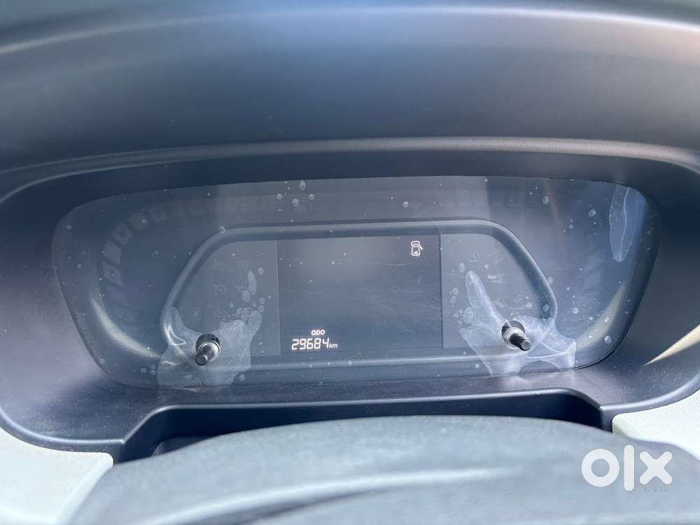 Tata Punch Accomplished Mt Sunroof, 2025, Cng & Hybrids