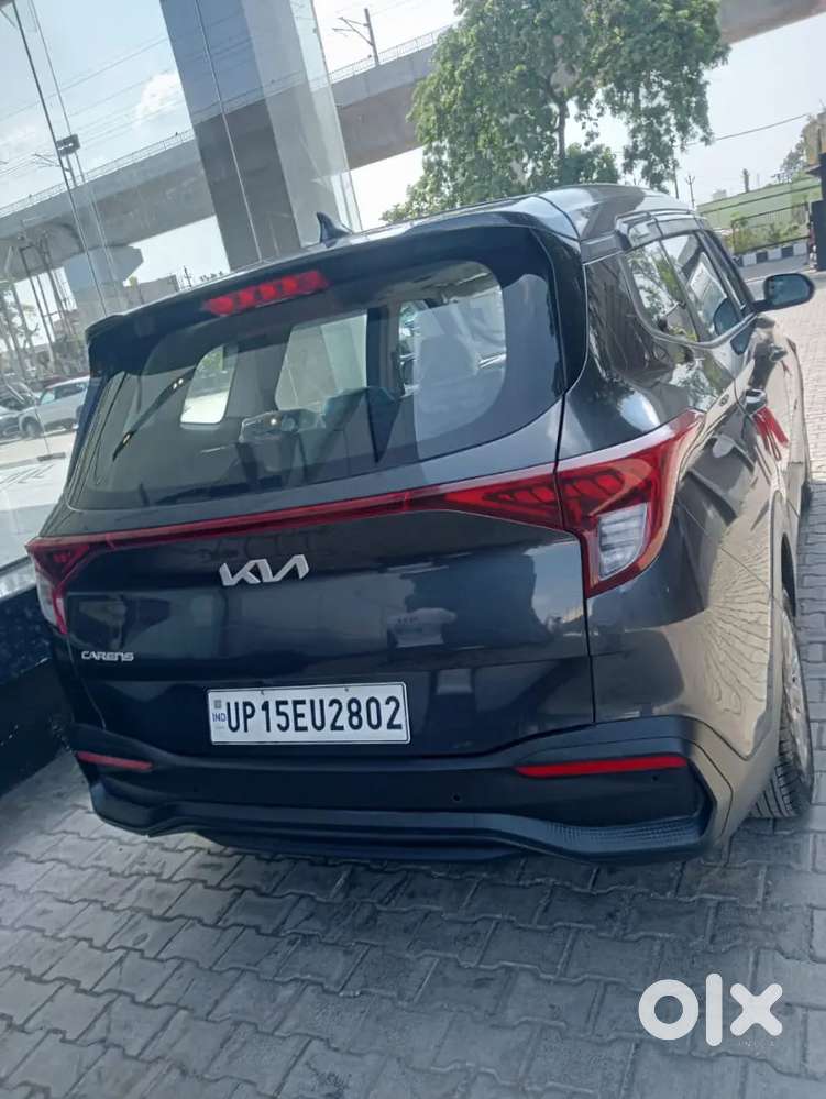 Kiya Carens Sunroof Open Petrol New Conditions
