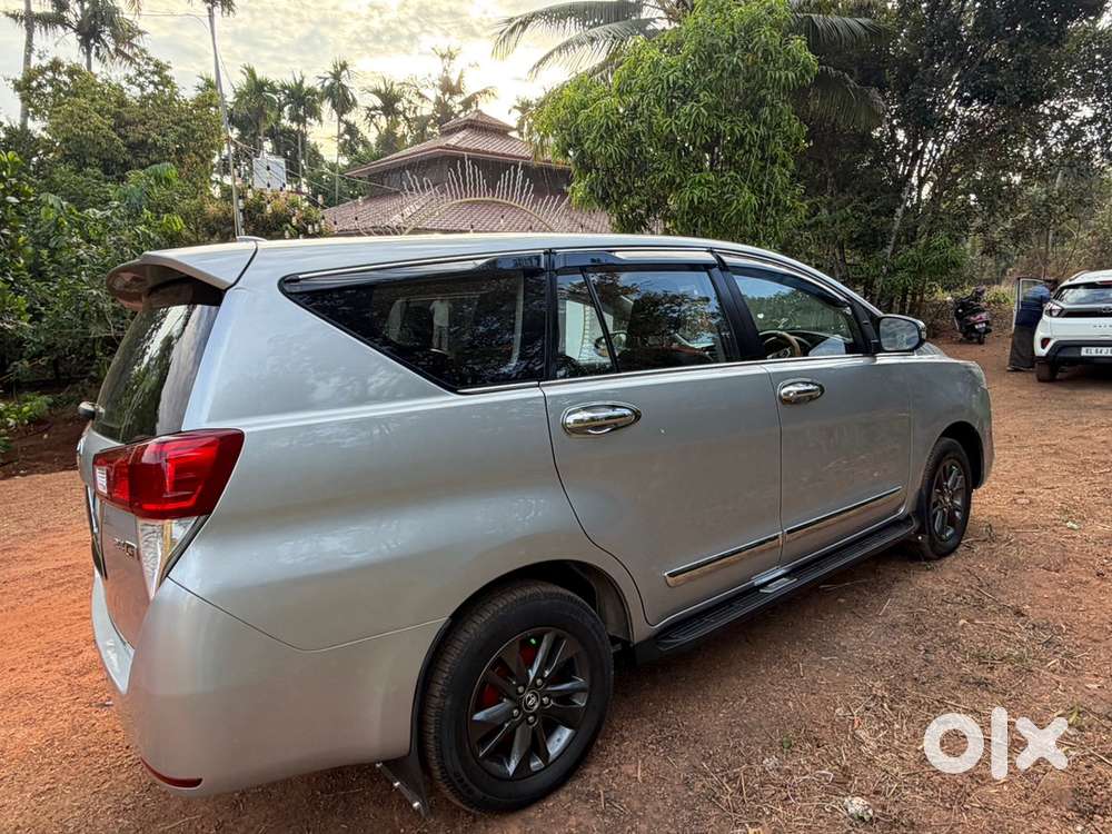 Toyota Innova Crysta 2018 Diesel Well Maintained