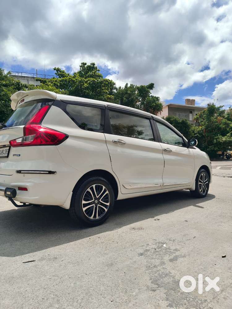Maruti Suzuki Ertiga Zxi Plus At Shvs, 2022, Petrol
