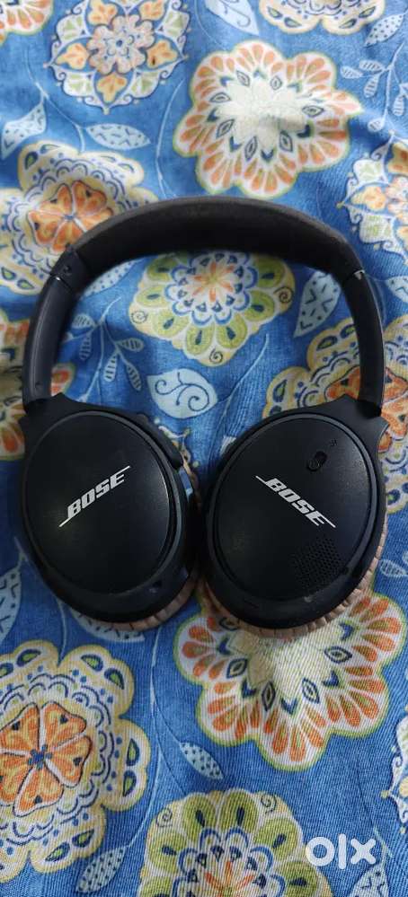 Bose SoundLink Wireless Around-Ear Headphones with Mic (Black)