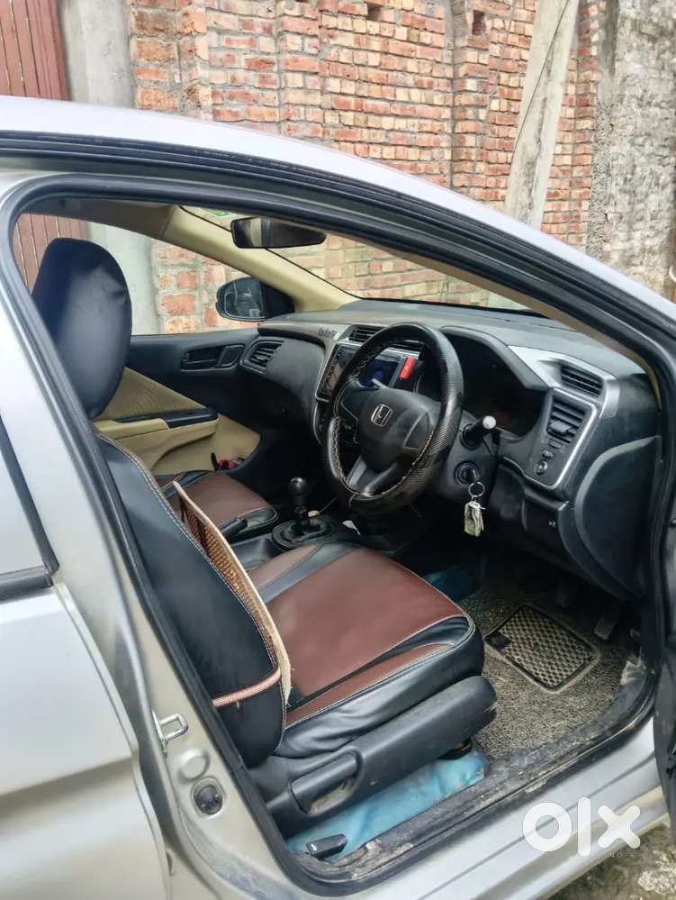 Honda City 1.5 V Petrol 2015