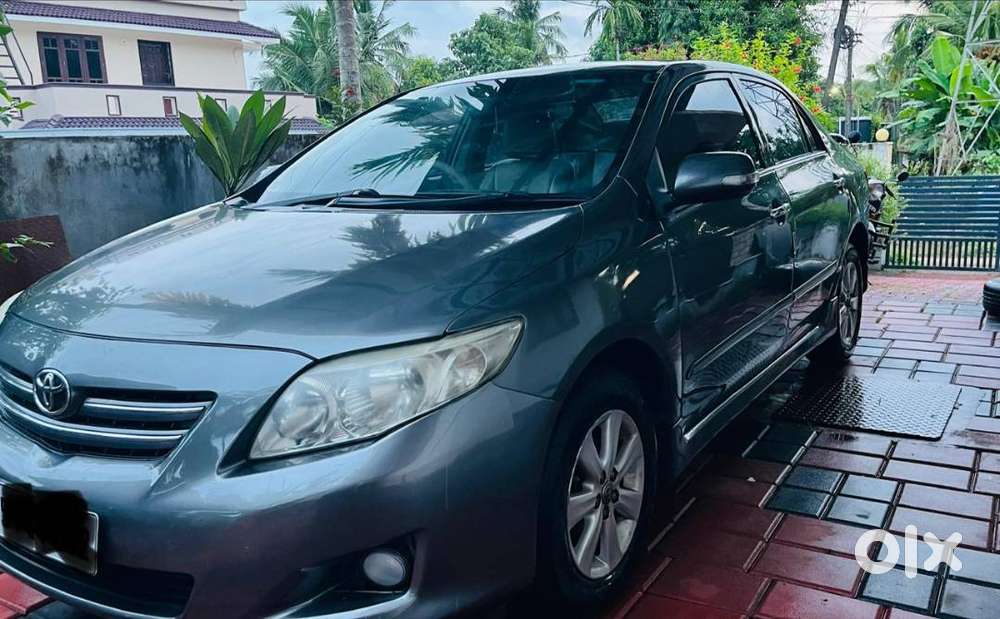 Toyota Corolla Altis 2009-10 Petrol Well Maintained