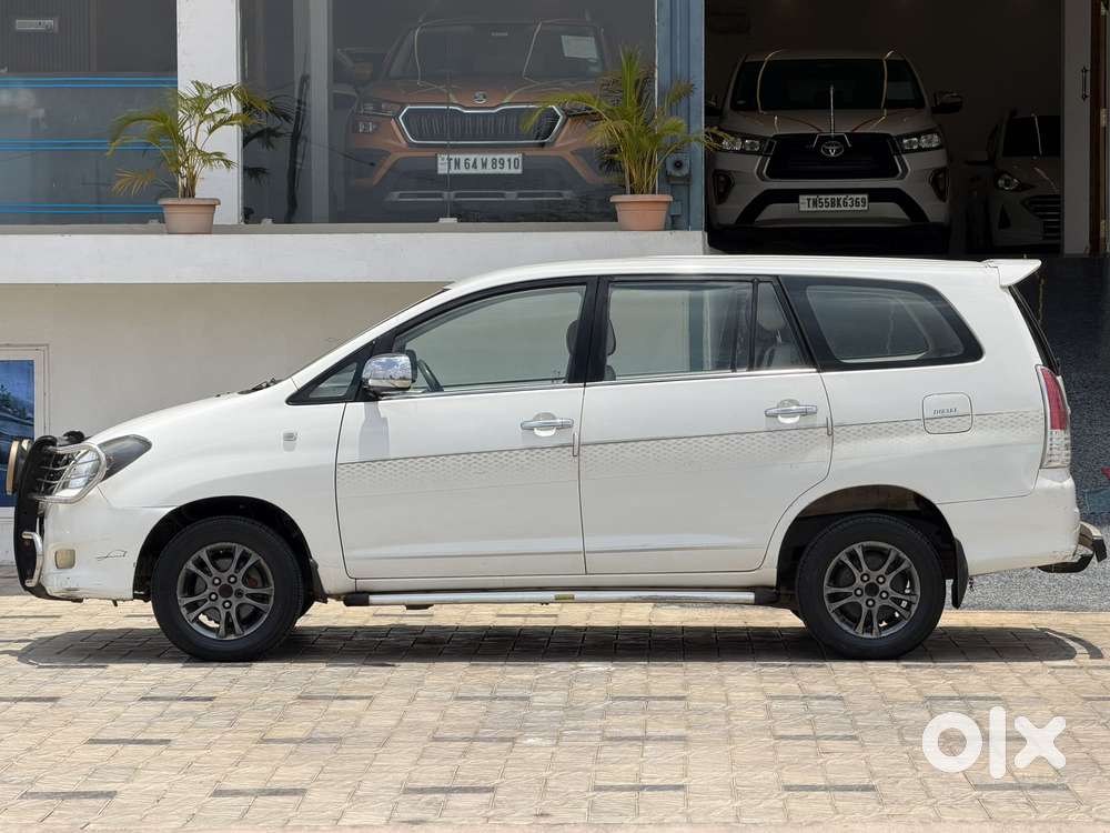 Toyota Innova 2.5 V 7 Str, 2011, Diesel