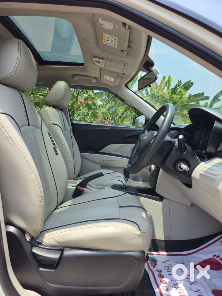 Mahindra Xuv300 1.2 W6 Amt Petrol, 2022, Petrol