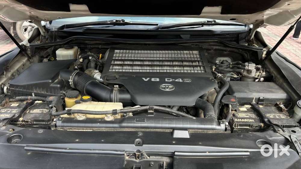 Toyota Land Cruiser [2015-2020] 4.5 Vx Lc 200, 2014, Diesel