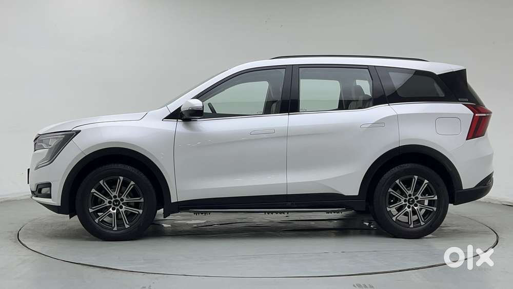 Mahindra Xuv700 2.0 Ax 7 Petrol At Str, 2024, Petrol
