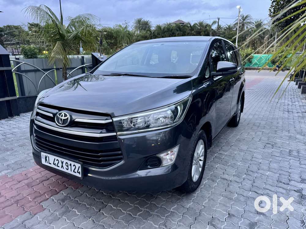 Toyota Innova Crysta 2.8 Gx At, 2017, Diesel