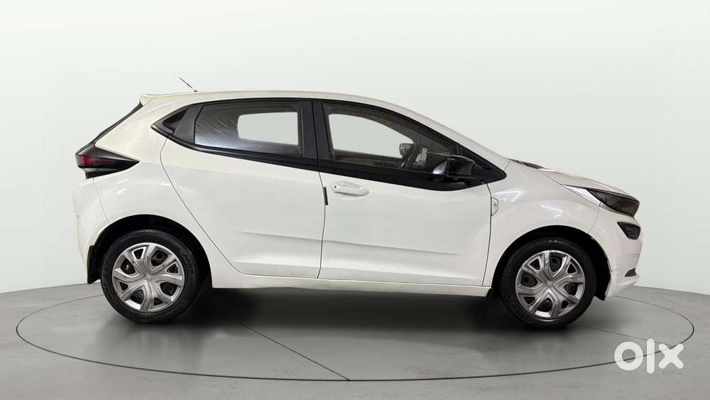 Tata Altroz Xm Plus Icng, 2024, Cng & Hybrids