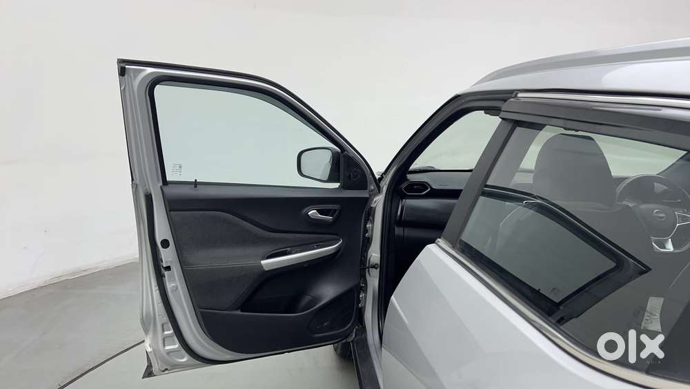 Nissan Magnite 1.0 Xv Premium Turbo Cvt, 2022, Petrol