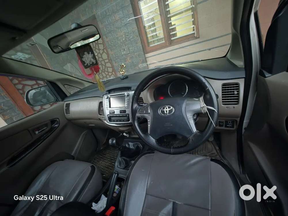 Toyota Innova 2015 Diesel Well Maintained