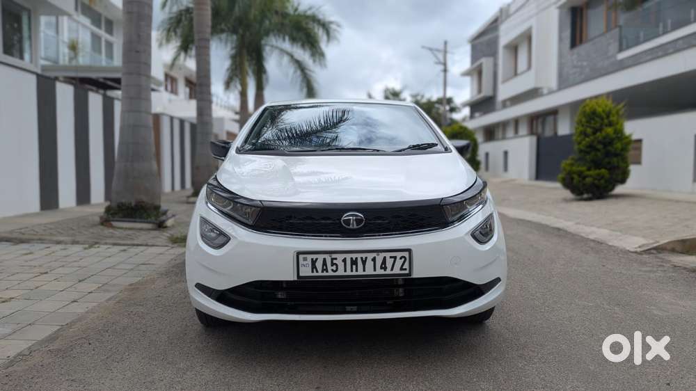Tata Altroz Xz, 2025, Petrol