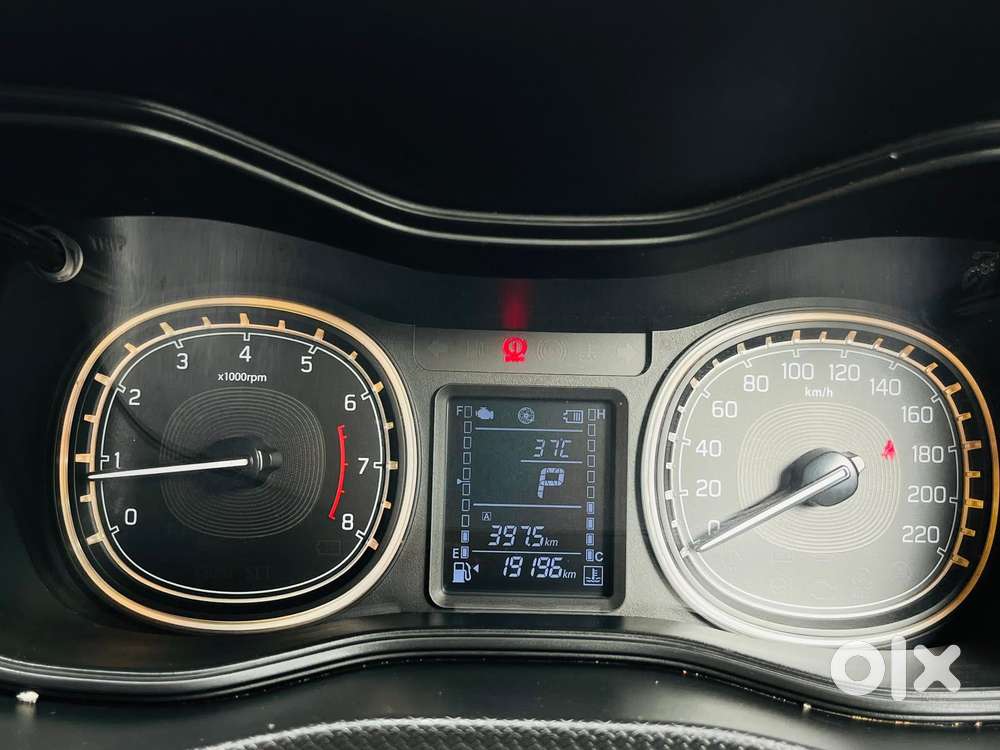 Maruti Suzuki Brezza 1.5 Zxi Smart Hybrid, 2020, Petrol