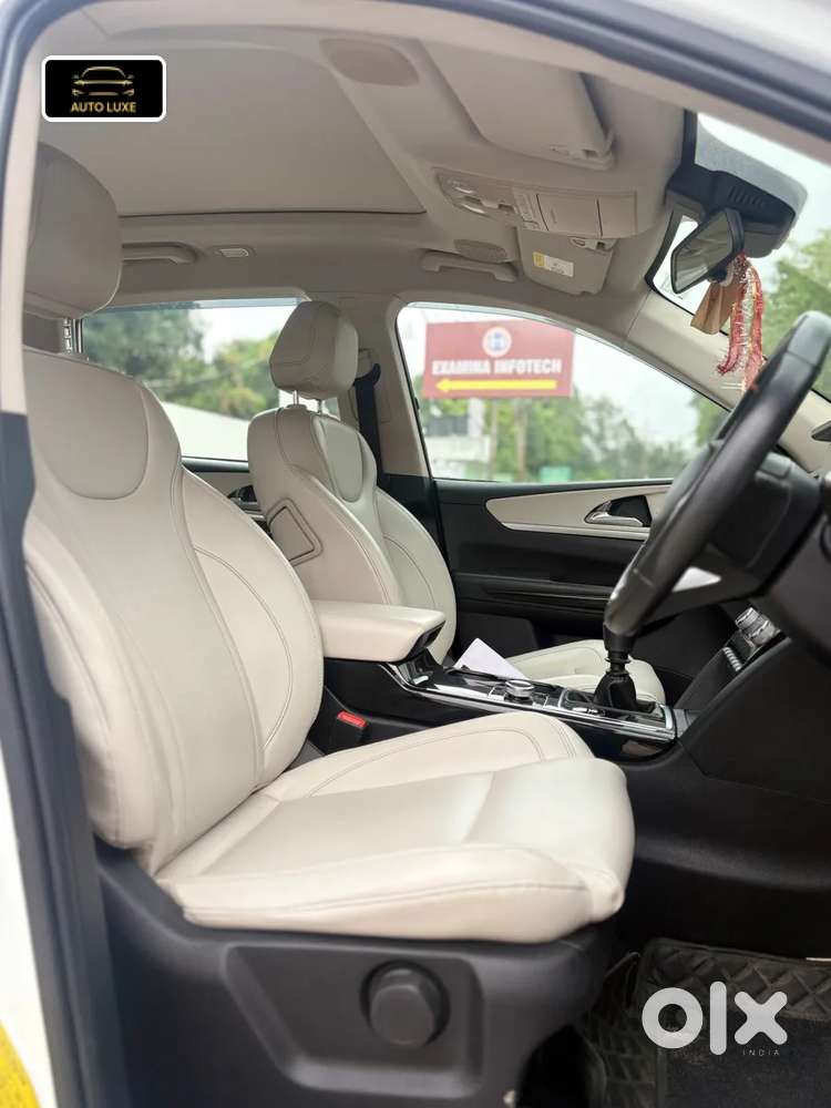Mahindra Xuv700 2.2 Ax 7 Diesel Mt Luxury Pack Str, 2022, Diesel