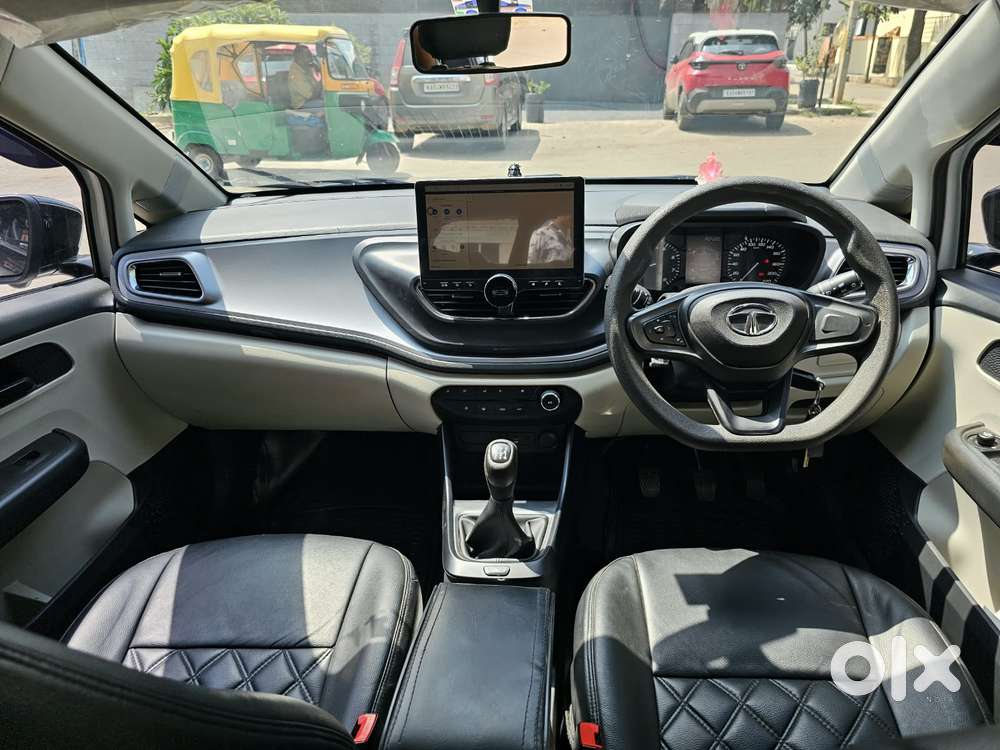 Tata Altroz 1.2 Xm Plus, 2023, Petrol
