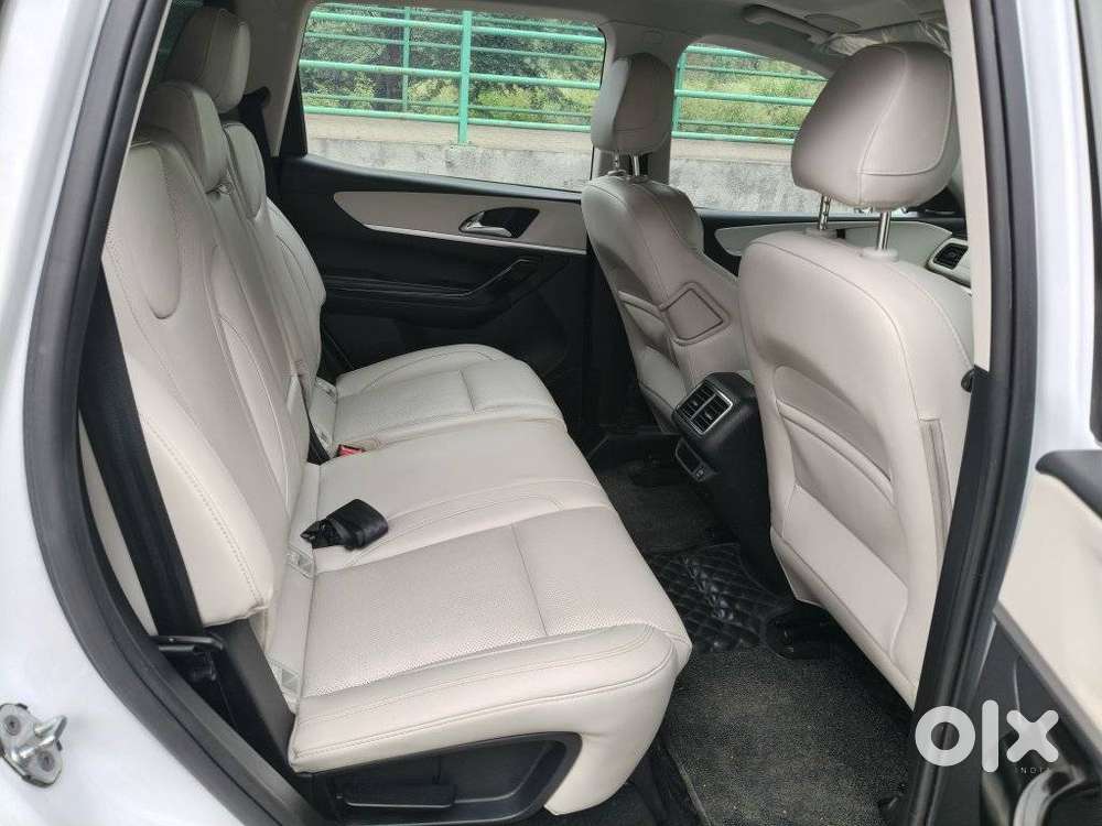 Mahindra Xuv700 2.2 Ax 7 Diesel At Luxury Pack Str, 2024, Diesel