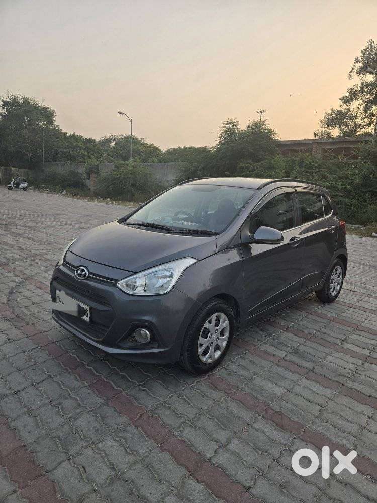 Hyundai Grand I10 Sportz, 2016, Petrol