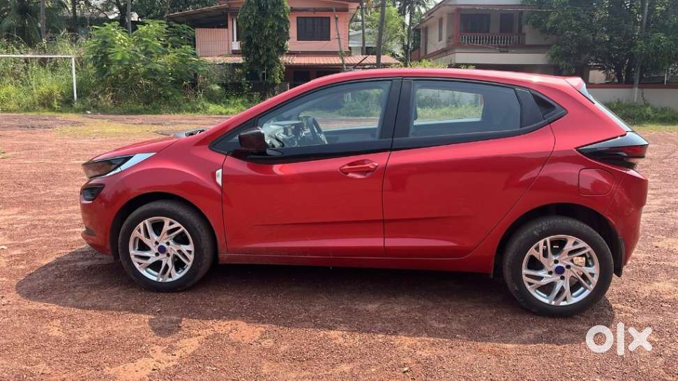 Tata Altroz 1.2 Xe, 2021, Petrol