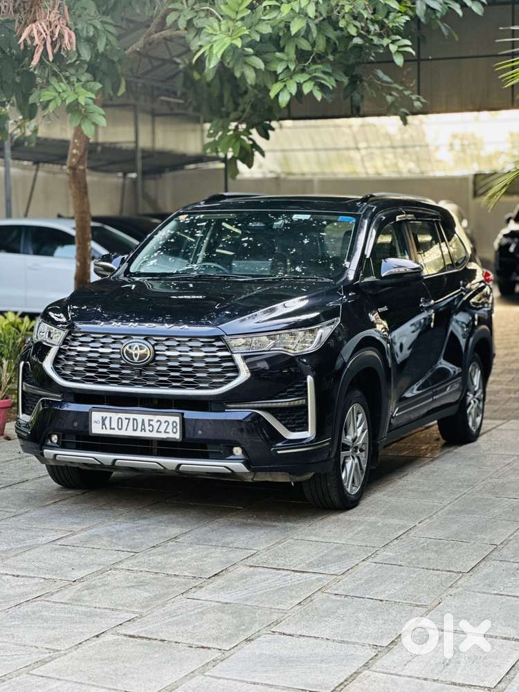 Toyota Innova Hycross 2.0 Zx (o) Hybrid 7 Str, 2023, Petrol