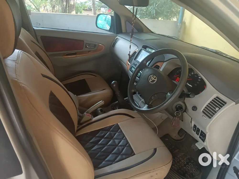 Toyota Innova 2011 Diesel 4th Owner