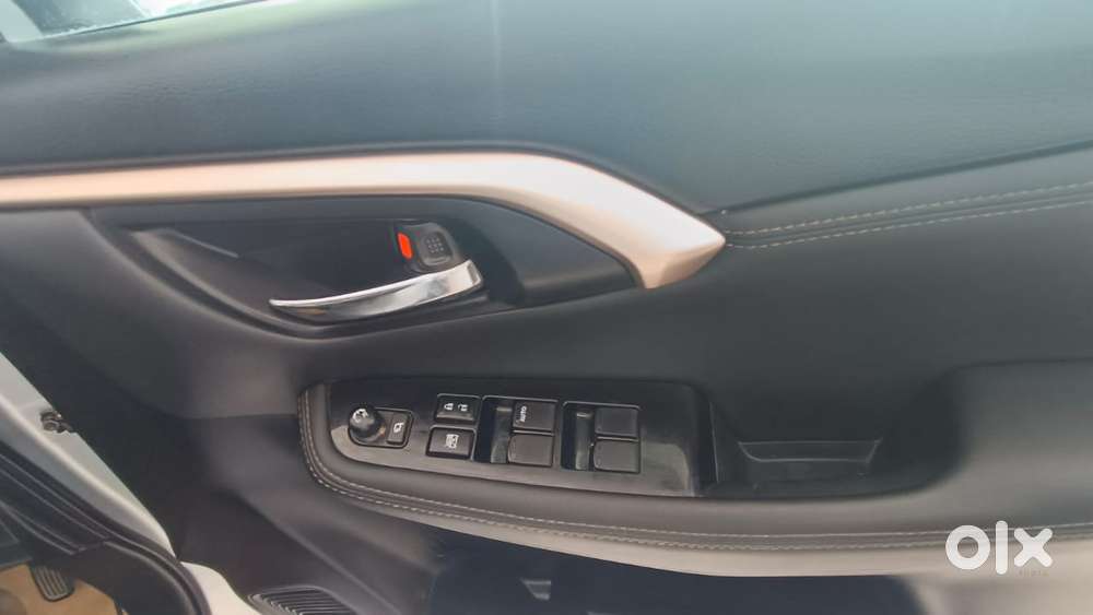 Maruti Suzuki Grand Vitara 1.5 Alpha Plus Intelligent Hybrid Ecvt, 2..