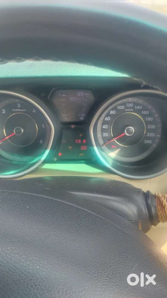 Hyundai New Elantra 2012 Diesel 89000 Km Driven