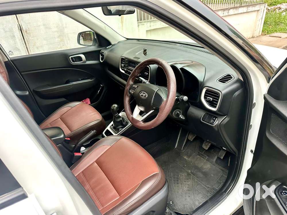 Hyundai Venue 1.2 S (o), 2021, Petrol