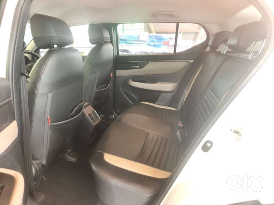 Honda Elevate V Mt, 2023, Petrol
