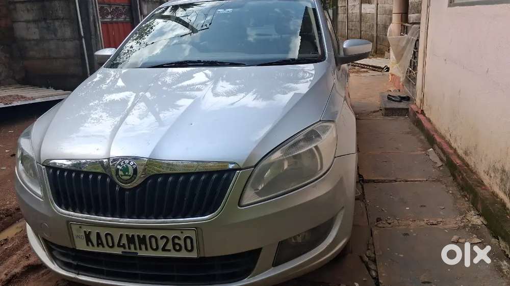 Skoda Rapid Elegance 2013
