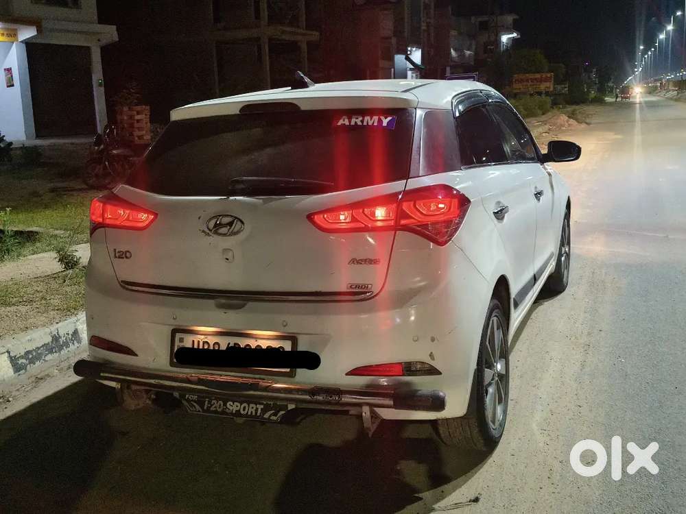 Hyundai I20 2015 Diesel 132000 Km Driven