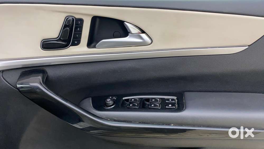 Mahindra Xuv700 2.2 Ax 7 Diesel At Luxury Pack Str, 2021, Diesel