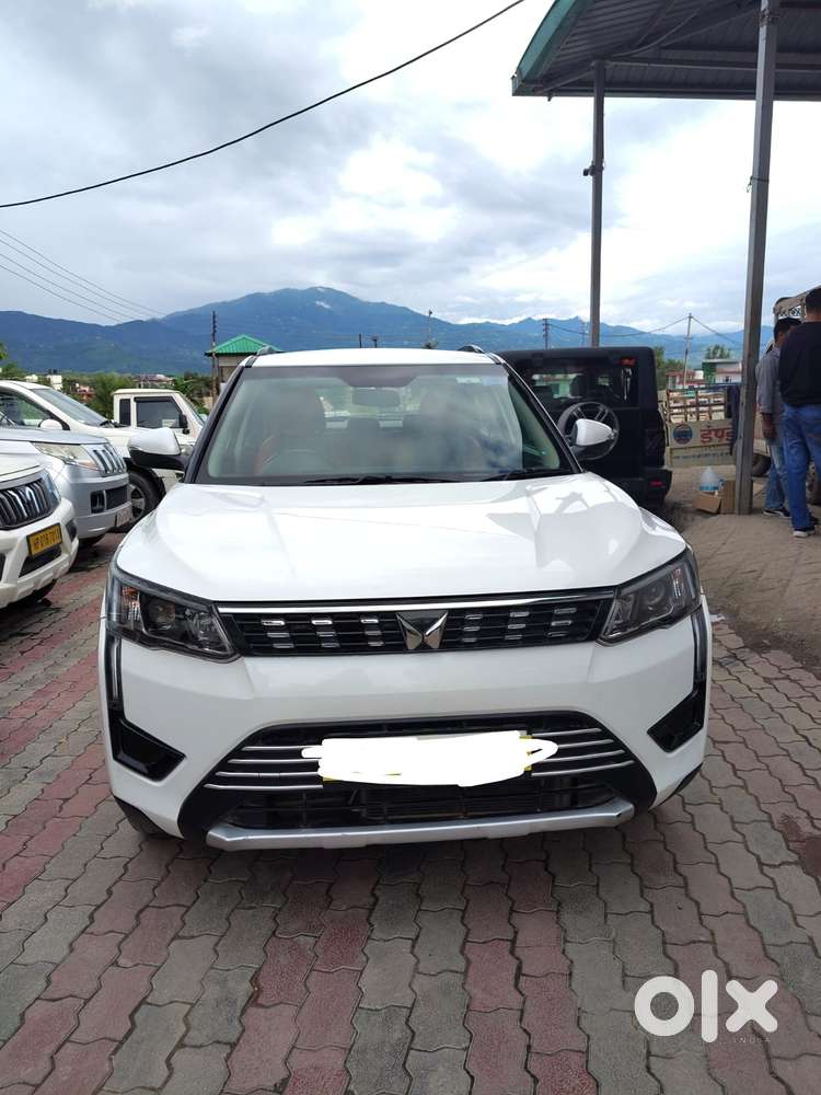 Mahindra Xuv300 W8, 2023, Petrol