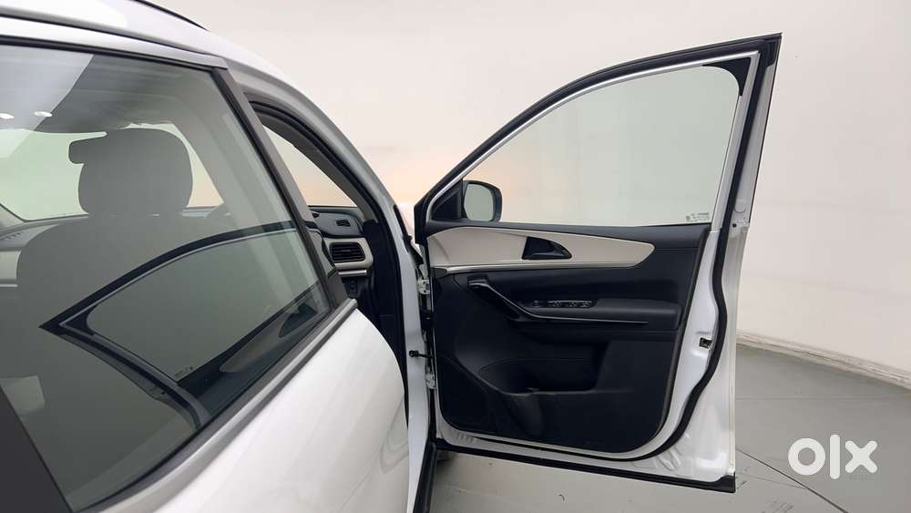 Mahindra Xuv700 2.2 Ax 5 Diesel Mt 7 Str, 2023, Diesel