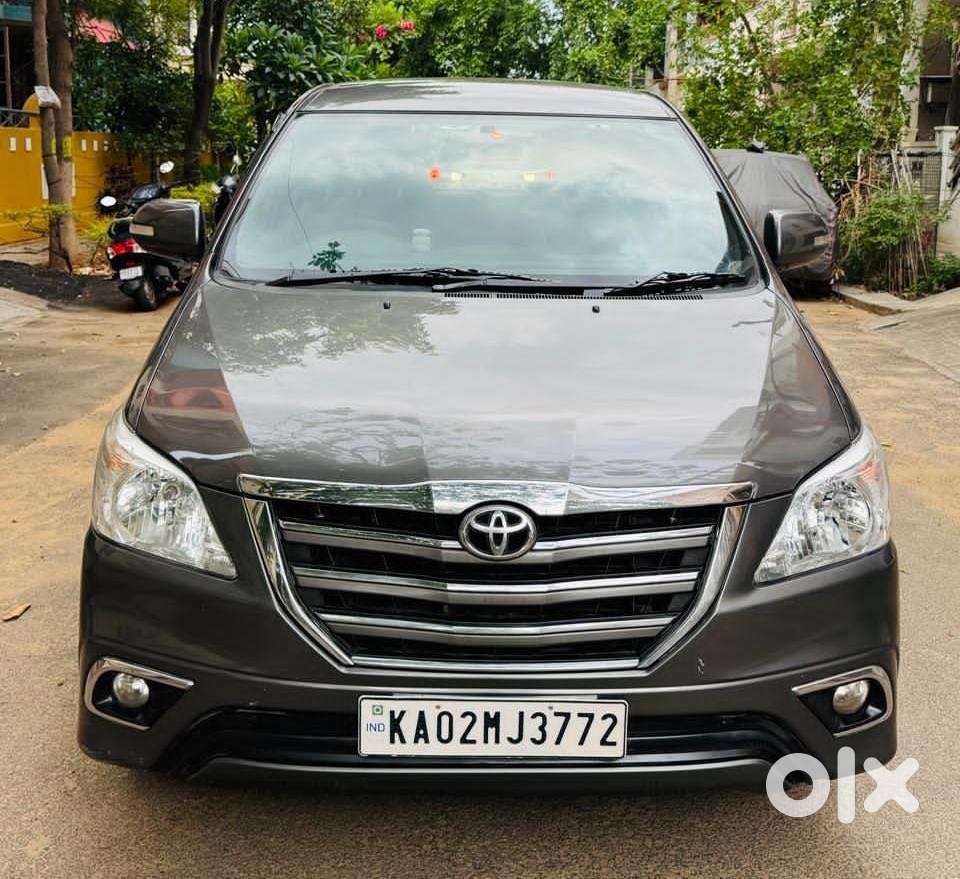 Toyota Innova 2.5 Zx 7 Str Bs-iv, 2014, Diesel