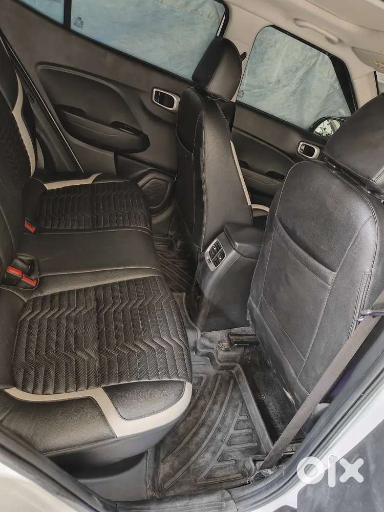 Hyundai Venue 2021 Diesel Well Maintained