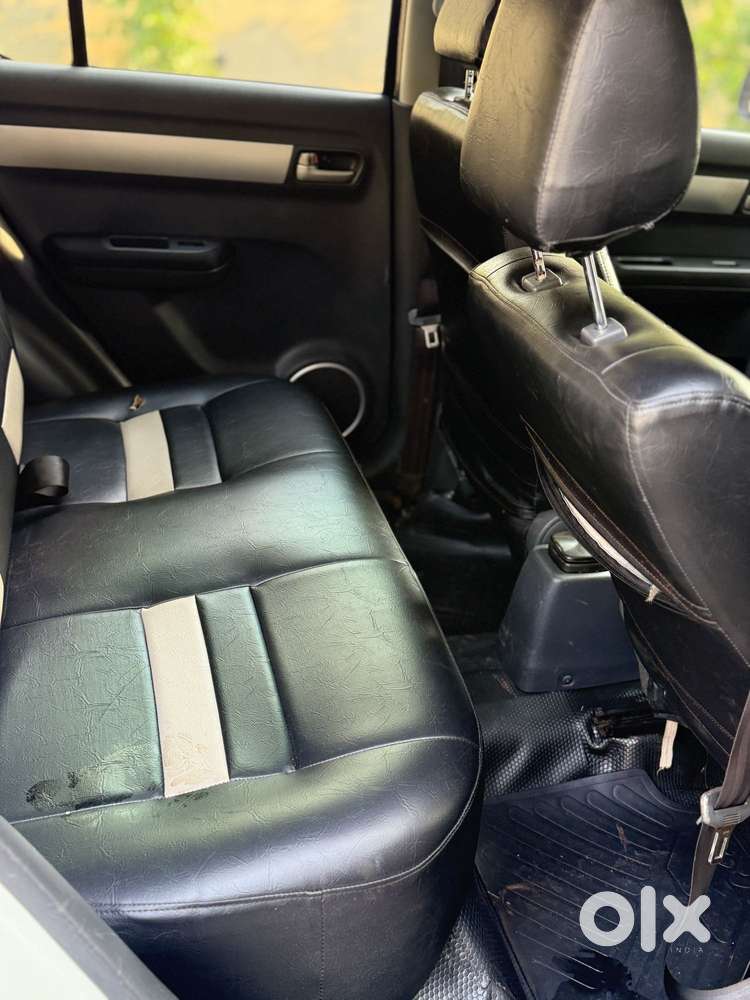 Maruti Suzuki Swift Vxi Optional, 2010, Petrol