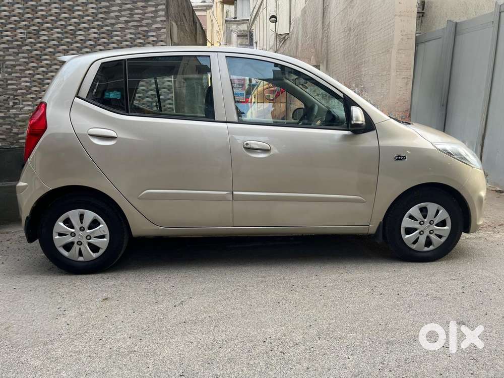Hyundai I10 Sportz At, 2013, Petrol