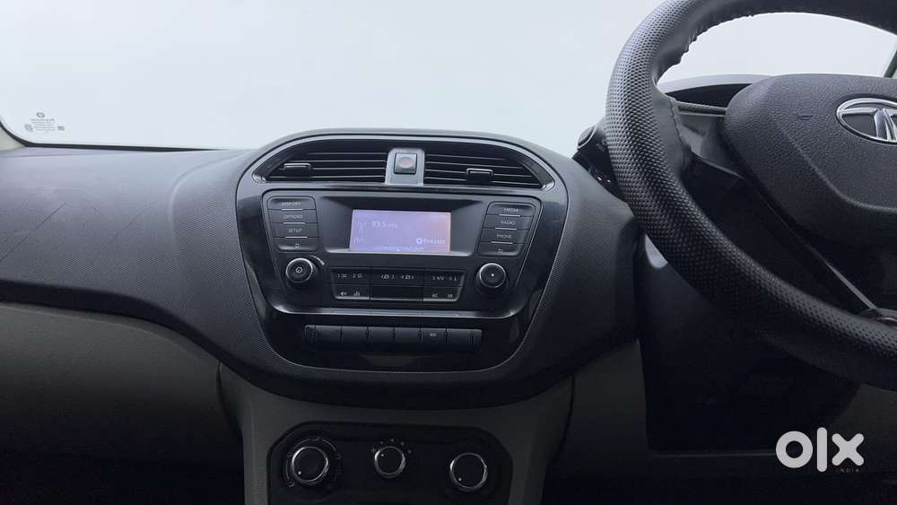 Tata Tiago 1.2 Revotron Xt, 2018, Petrol