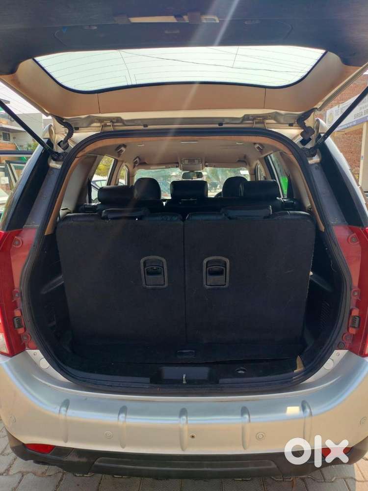 Mahindra Xuv500 W8 2016 Dual Tone