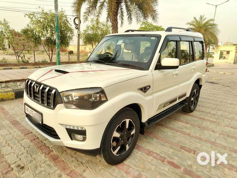 Mahindra Scorpio Classic 2.2 S 11 Mt 7 Cc, 2023