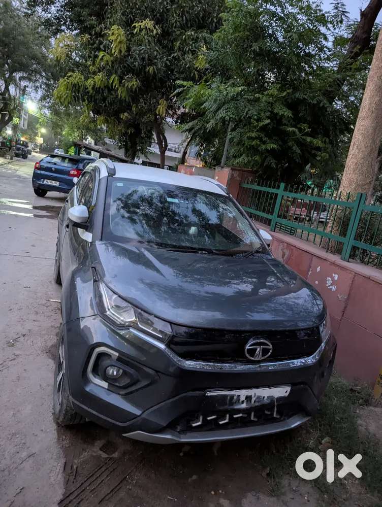 Tata Nexon 1.2 Revotron 2022 Automatic Petrol