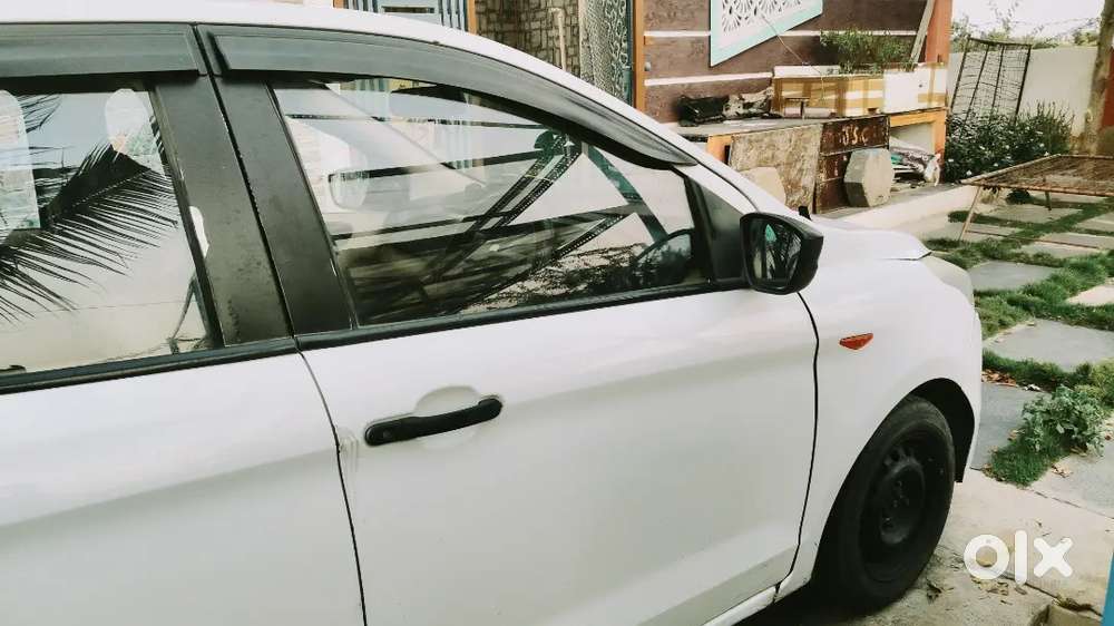 Well-maintained Ford Figo Aspire Diesel (2016) - 25kmpl Mileage!