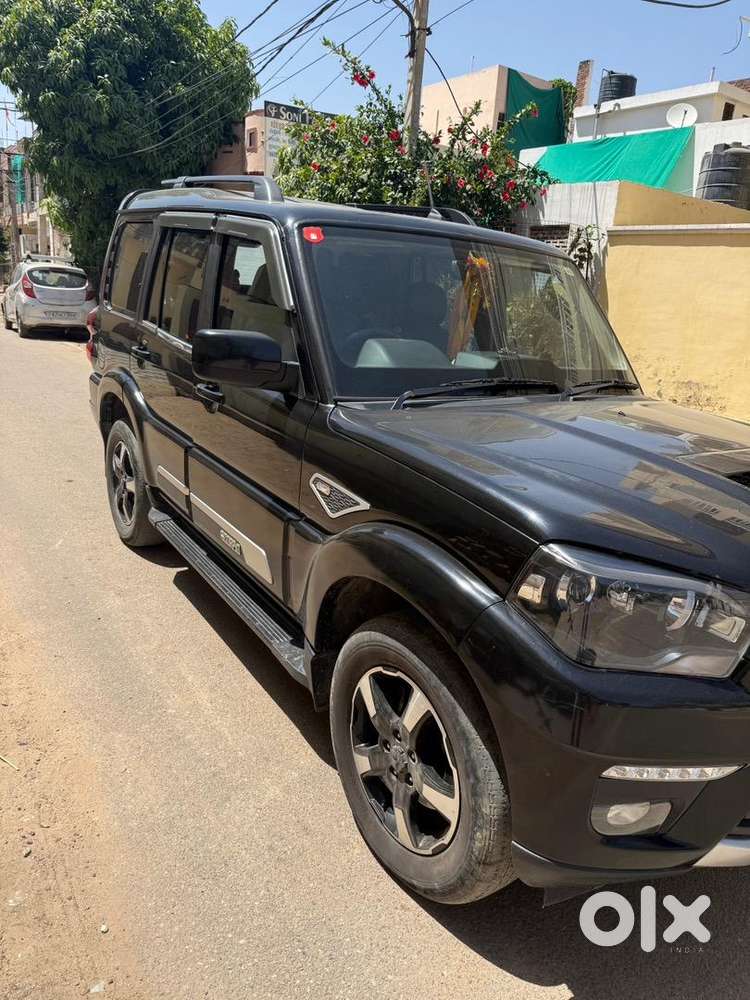 Mahindra Diesel Car 2022