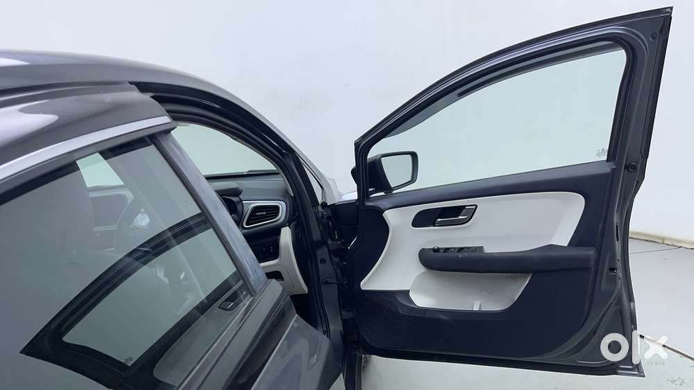 Tata Altroz 1.2 Xz Plus Petrol, 2022, Petrol
