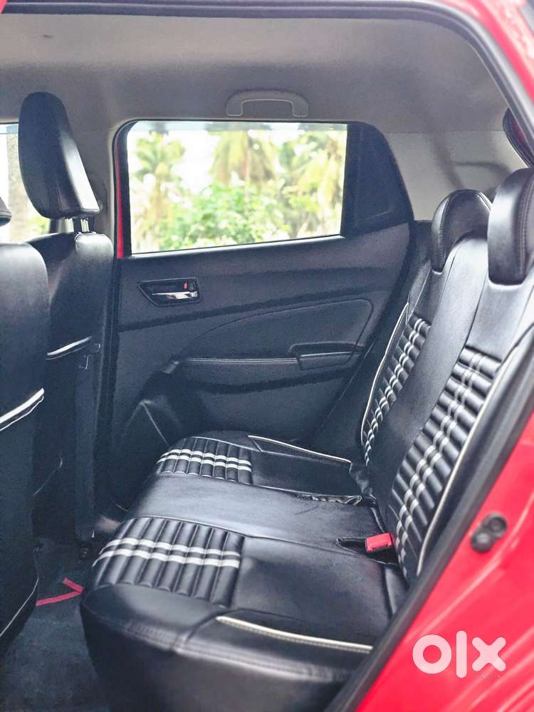 Maruti Suzuki Swift Vxi + Manual, 2022, Petrol